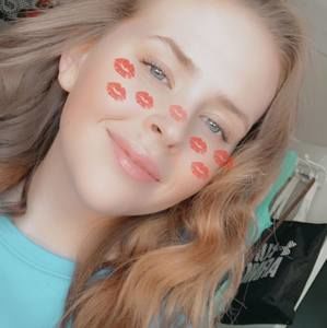 Meet your Posher, Brianna